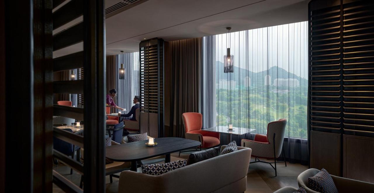 Amari Spice Penang 호텔 바얀레파스 외부 사진 The Lounge at the airport